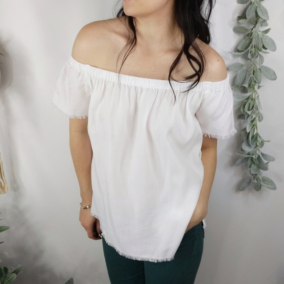 cloth & stone Tops - CLOTH & STONE nwot off shoulder raw edge top 1032